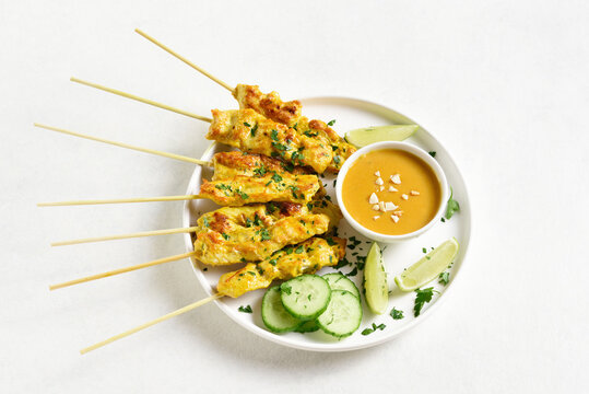 Chicken satay with peanut sauce