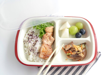 老人・シニアが食べるワンプレート弁当【介護食・お弁当】