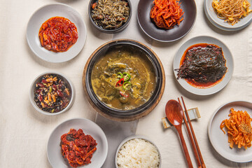 오랜 시간 끓여내 맛있는 국물 요리