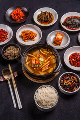 오랜 시간 끓여내 맛있는 국물 요리