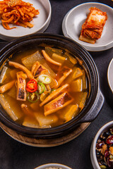 오랜 시간 끓여내 맛있는 국물 요리