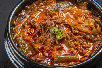 오랜 시간 끓여내 맛있는 국물 요리