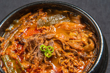 오랜 시간 끓여내 맛있는 국물 요리