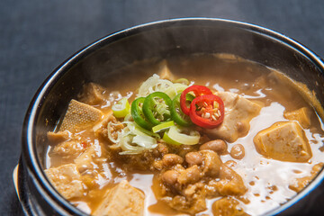 오랜 시간 끓여 맛있는 국물 요리