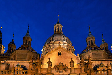 Fototapeta na wymiar historic cathedral Zaragoza at night and summer evening