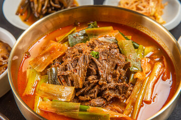 오랜 시간 끓여 맛있는 국물 요리