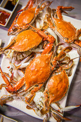 제철을 맞아 싱싱하고 맛있는 꽃게