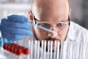 Medical Research Laboratory, Portrait of a Scientist does Analysis.