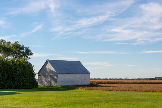 Old barn in the southern region of Quebec