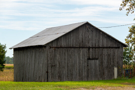 Old barn in the southern region of Quebec