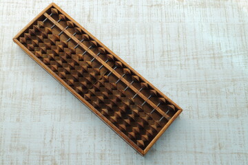 年季の入った五つ玉そろばん　問屋そろばん