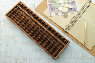 年季の入った五つ玉そろばん　問屋そろばん