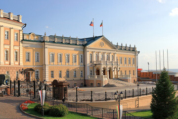 Obraz premium North building of the Artillery Court in the Kazan Kremlin. Kazan, Tatarstan, Russia.