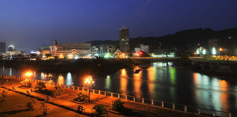 Fototapeta na wymiar Scenery of the Red River seen from Lao Cai city