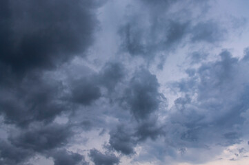 Zachmurzone niebo