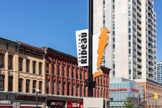 Rideau Street In Downtown Of The City. Sign On Pole With Buildings In Background In Ottawa, Canada On September 19, 2021