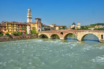 Naklejka premium bridge over the river, beautiful view of Verona, Italy