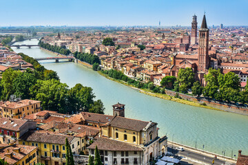 Fototapeta na wymiar beautiful view of the river and Verona, Italy
