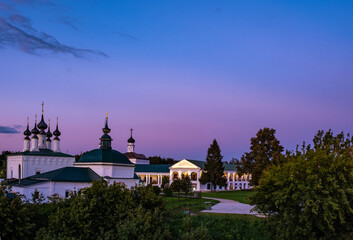 Fototapeta na wymiar Beautiful evening landscape in the ancient Russian city of Suzdal.