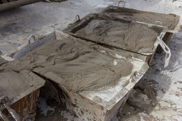 Cement mortar in construction tanks. Cement mortar for brickwork
