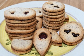 the ischler almond cookies with strawberry yam 