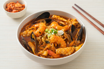 Jjamppong -  Korean Seafood Noodle Soup