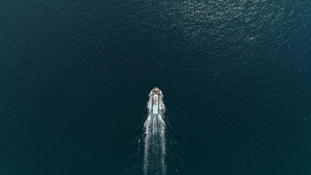 Aerial top down view of fishing boats at sea.
바다, 제주, 낚시배, 배
