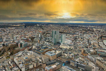 Obraz premium Sonnenuntergang in Frankfurt am Main