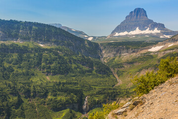 Fototapeta premium Mountain Views from Going to the Sun Road, Glacier National Park, Montana