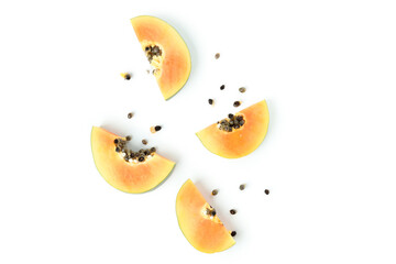 Fototapeta na wymiar Fresh ripe papaya isolated on white background