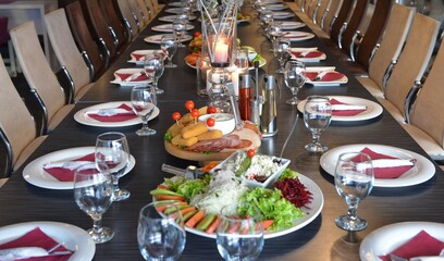 wedding holiday arrangement table setting.