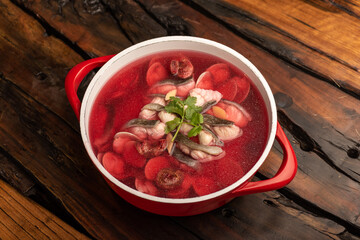 Traditional Chinese banquet dishes, red mushroom pure fish soup