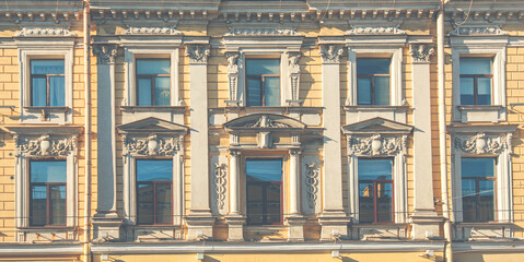 Obraz premium Historic buildings in St. Petersburg. Petersburg architecture. Petersburg museums. Russian cities. Travel inspiration.