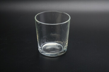 Empty glass for vine or water