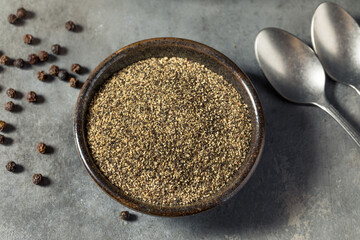 Dry Organic Ground Black Pepper
