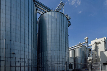 getreidesilos in worms-rheindürkheim