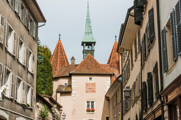 Porrentruy, Pruntrut, Stadttor, Tor, Glockenturm, Rundtürme, Altstadt, Altstadthäuser, Schloss, Jura, Sommer, Herbst, Schweiz