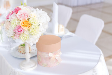 ding bouquet on the table