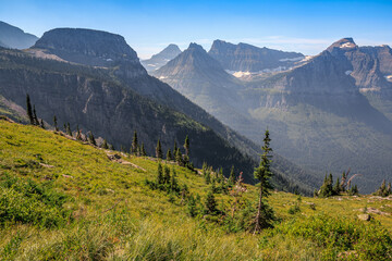 Highline Trail Scenic Views from Haystack Butte, Glacier National Park, Montana - obrazy, fototapety, plakaty