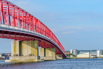 Fototapeta premium 北海道 東部 厚岸の海と橋と町