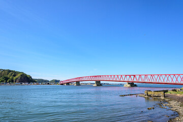 北海道　東部　厚岸の海と橋と町