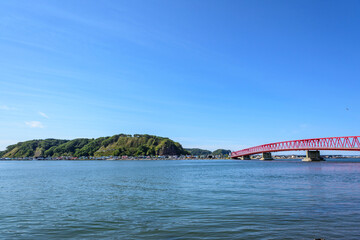 北海道　東部　厚岸の海と橋と町