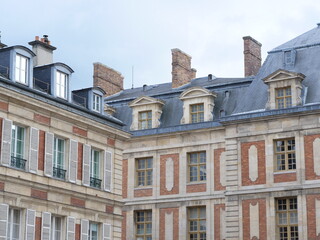 Fototapeta na wymiar A view on a typical Parisian facade.
