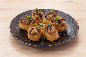 Crispy de arroz con atún 