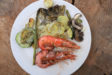 red Prawns with vegetables assorted