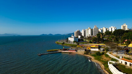 Naklejka premium Florianópolis beach, Santa Catarina, Brazil. Beautiful photo of the lagoon seen from above.