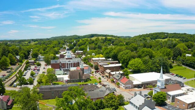 Aerial view of Tennessee's oldest town, Jonesborough with forward camera motion. Jonesborough was founded in 1779 and it was the capital for the failed 14th State of the US, the State of Franklin