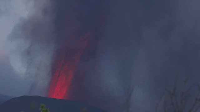 Erupci&oacute;n volc&aacute;nica del volc&aacute;n Cumbre Vieja en la Isla de La Palma en Las Canarias.