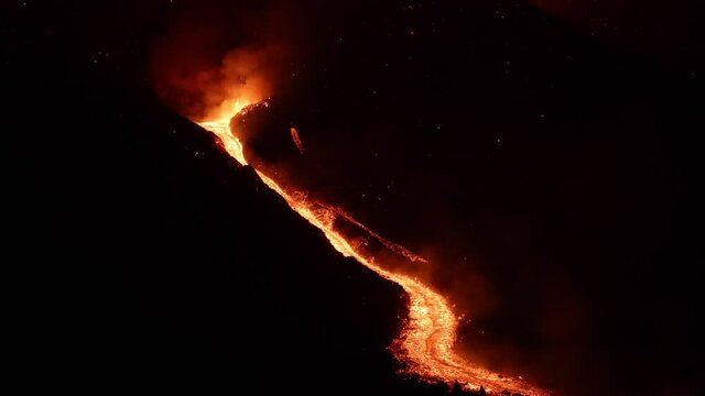 Erupci&oacute;n volc&aacute;nica del volc&aacute;n Cumbre Vieja en la Isla de La Palma en Las Canarias.