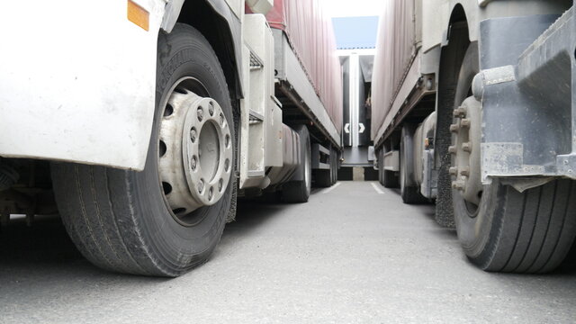 Truck weels